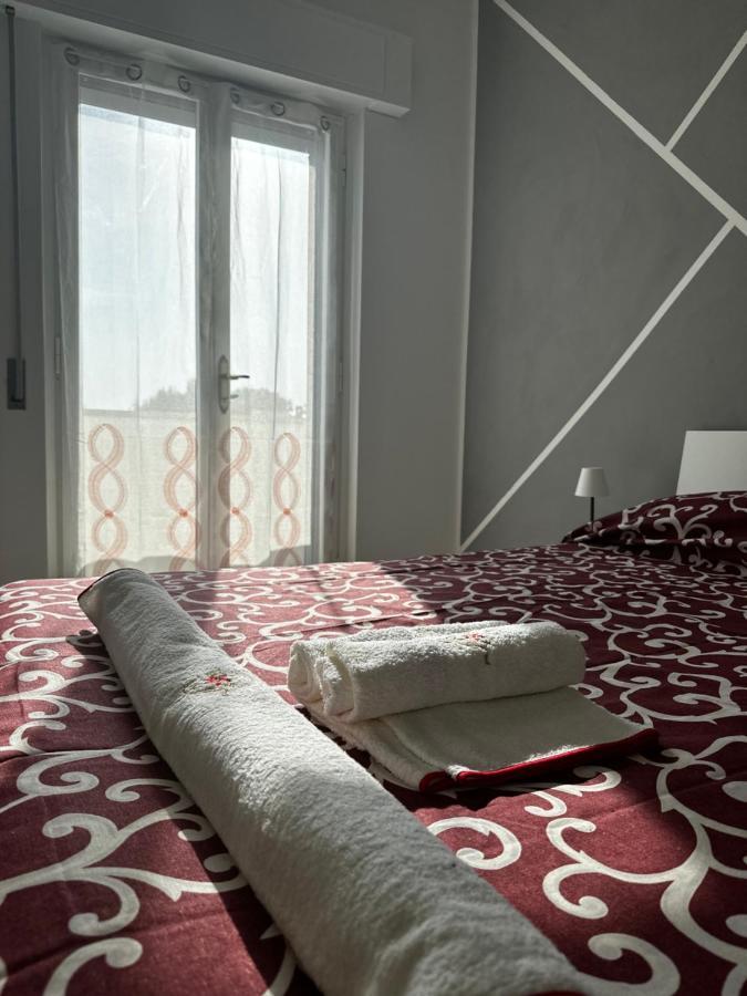Fiumicino Airport 3 Giade Apartman Focene Kültér fotó