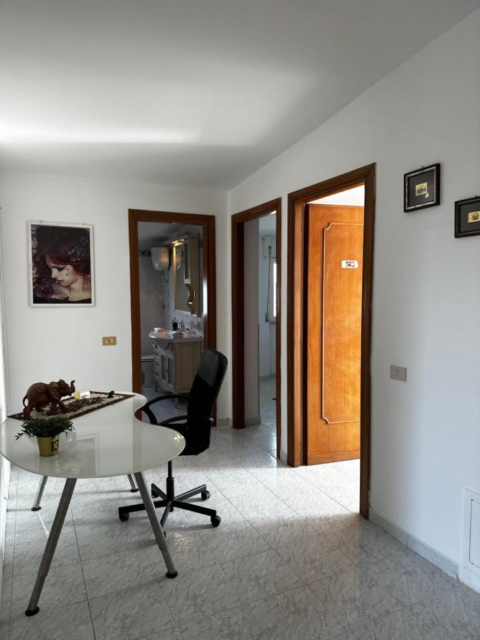 Fiumicino Airport 3 Giade Apartman Focene Kültér fotó